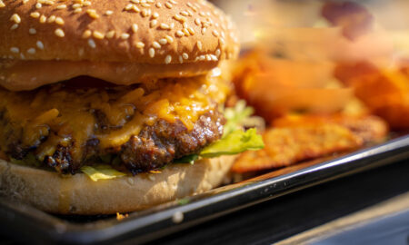 burger drwal- cena w 2023