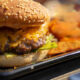 burger drwal- cena w 2023